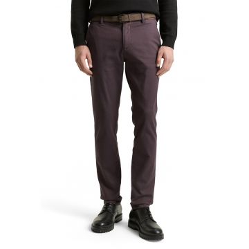 Pantaloni slim fit cu buzunare oblice - Maro