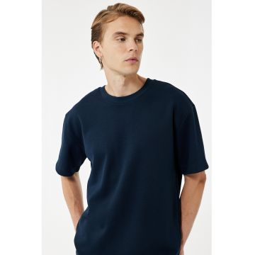 Tricou relaxed fit cu decolteu la baza gatului - Albastru ultramarin