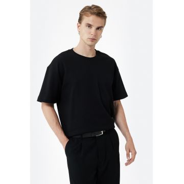 Tricou relaxed fit cu decolteu la baza gatului - Negru