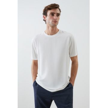 Tricou uni cu decolteu la baza gatului - Crem