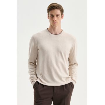 Pulover tricotat fin cu model uni - Bej