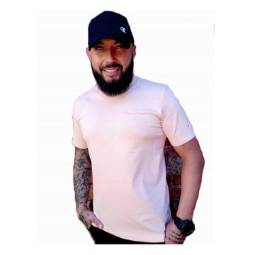 Tricou cu decolteu la baza gatului -