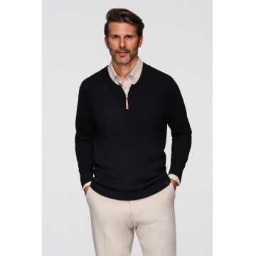 Pulover cu decolteu la baza gatului si fermoar scurt - Negru