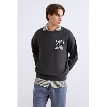 Pulover cu decolteu la baza gatului si model grafic - Alb/Negru/Gri antracit