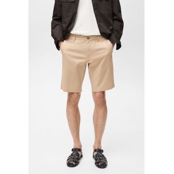 Pantaloni scurti cu talie medie