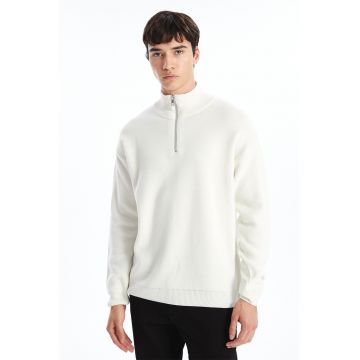 Pulover cu fenta cu fermoar si maneci cazute - Alb