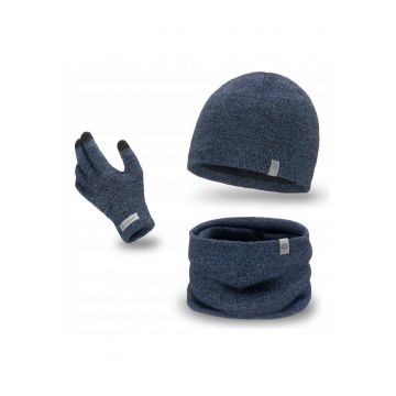 Set de iarna -  14001+16106+16180-031 - Universal - 56-60 cm - Caciula - Esarfa - Manusi touchscreen - Bleumarin - Setul include: caciula - esarfa si manusi - Material: acril - Captuseala calduroasa din fleece - Rezistenta la inghet - Stil universal
