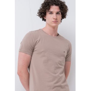 Tricou slim fit cu decolteu la baza gatului
