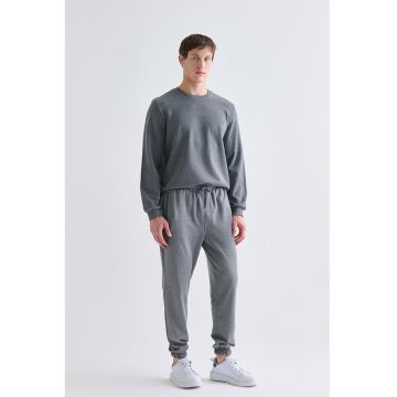 Pantaloni de trening cu snur si buzunare laterale - Gri melange