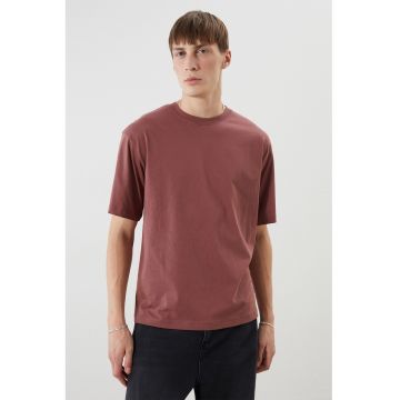 Tricou lejer de bumbac cu decolteu la baza gatului - Rosu stins