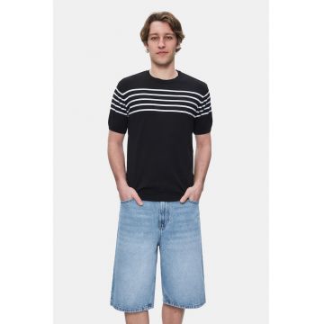 Tricou regular fit cu decolteu la baza gatului Kendrick - Negru