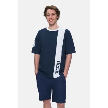 Tricou regular fit - decolteu la baza gatului - imprimeu cu logo - Bleumarin - KEITH - Bleumarin