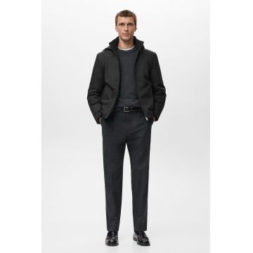 Jacheta matlasata cu finisaj rezistent la apa si gluga detasabila - Negru stins