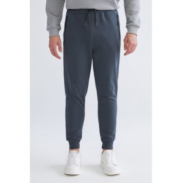 Pantaloni de trening slim fit - Albastru inchis