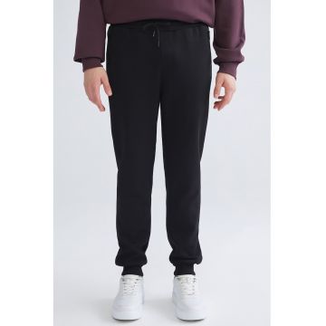 Pantaloni slim fit de trening cu captuseala calduroasa - Negru