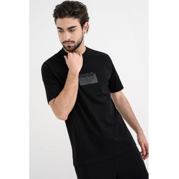 Tricou cu decolteu la baza gatului si imprimeu logo - Negru