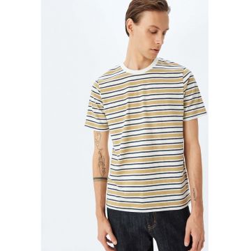 Tricou cu decolteu la baza gatului si model in dungi - Alb/Negru/Maro camel