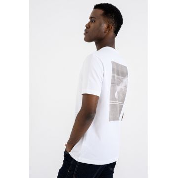 Tricou slim fit cu imprimeu pe partea din spate - Alb/Maro taupe