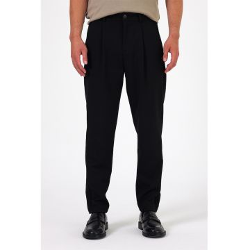 Pantaloni uni cu buzunare laterale - Negru