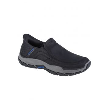 Pantofi cu logo discret Respected Slip-Ins