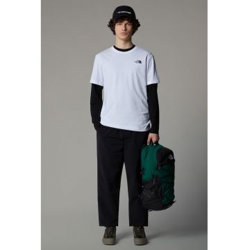 Tricou cu decolteu la baza gatului si imprimeu logo pe partea din spate - Alb