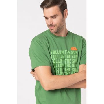 Tricou regular fit cu imprimeu text Repetead