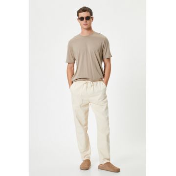 Tricou din amestec de modal cu decolteu la baza gatului - Maro taupe deschis