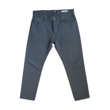 Pantaloni slim fit -