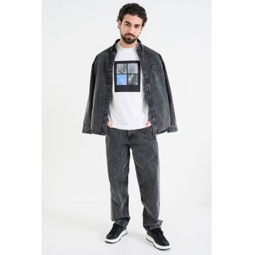 Tricou cu decolteu la baza gatului si imprimeu foto - Negru/Alb optic/Gri inchis