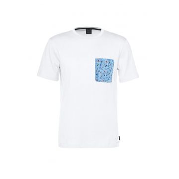 Tricou cu imprimeu grafic si buzunar aplicat - Alb optic