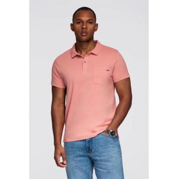 Tricou cu model uni si buzunar pe piept - Roz somon