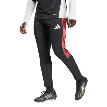 Pantaloni pentru fotbal Tiro 26C - Rosu/Negru