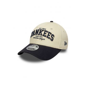 Sapca ajustabila cu broderie text 9Forty - Negru/Bej deschis