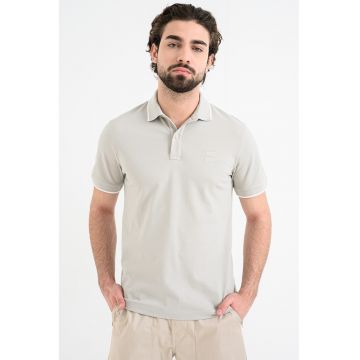 Tricou polo slim fit Passertip - Maro taupe deschis/Alb optic