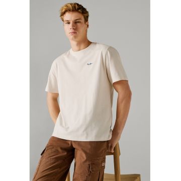 Tricou din bumbac cu logo brodat discret Connor - Alb fildes