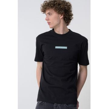 Tricou cu decolteu la baza gatului - Negru