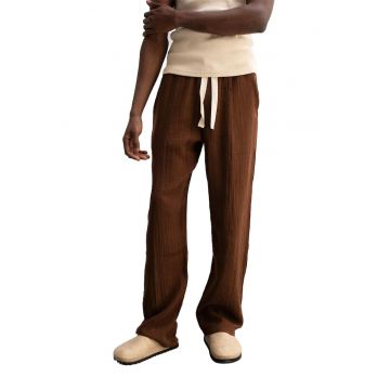 Pantaloni barbati -  Relaxed Fit - talie cu snur - maro mocha - bumbac