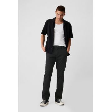 Pantaloni Chino drepti cu buzunare oblice - Negru