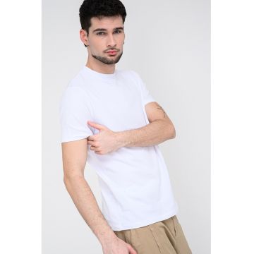 Tricou cu decolteu la baza gatului si detaliu logo - Alb