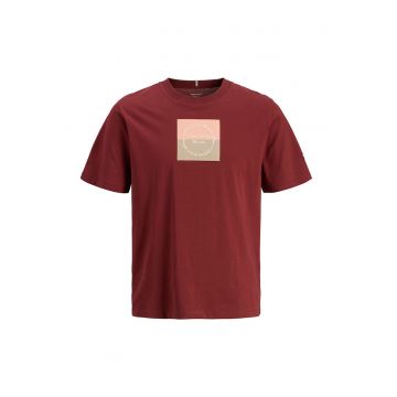 Tricou cu decolteu la baza gatului si imprimeu logo - Rosu