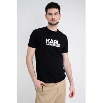 Tricou cu decolteu la baza gatului si logo - Negru