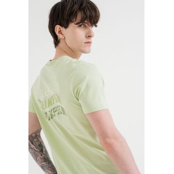 Tricou cu decolteu la baza gatului si logo - Verde deschis
