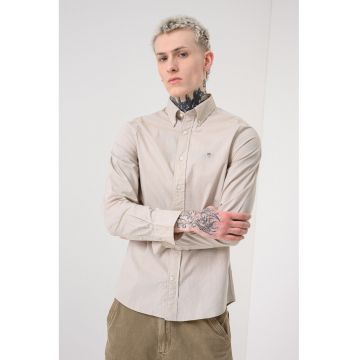 Camasa slim-fit cu guler fixat cu nasturi - Bej