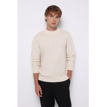 Pulover din amestec de bumbac cu decolteu la baza gatului si aspect texturat - Crem