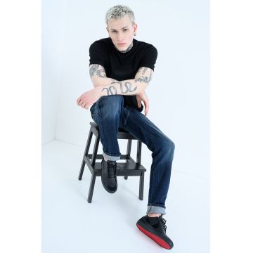 Tricou cu imprimeu logo - Negru