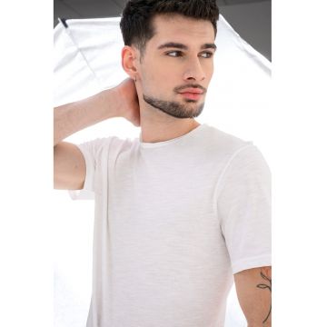 Tricou din bumbac cu decolteu la baza gatului - Alb