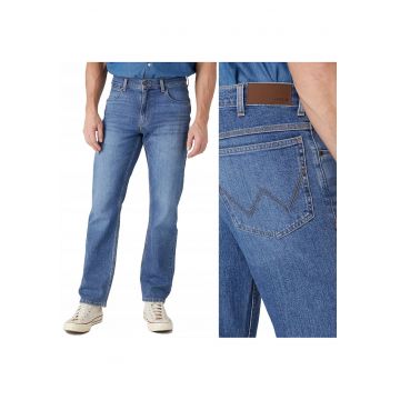 Blugi barbati Wrangler Straight Blue Dawn W36 L34 - croiala dreapta - elasticitate redusa - albastru
