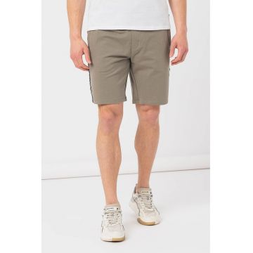 Pantaloni scurti cu benzi logo laterale pentru fitness - Verde sparanghel