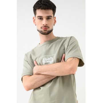 Tricou cu decolteu la baza gatului si imprimeu Nan - Alb/Verde sparanghel