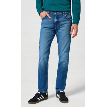 Blugi barbati  Greensboro - albastru inchis - usor elastici - colectia We Care